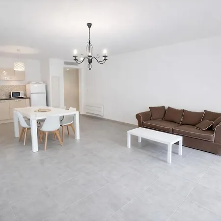 Grand F2 Avec Terrasse Spacieuse, Centre Lejlighed Corte (Corsica)