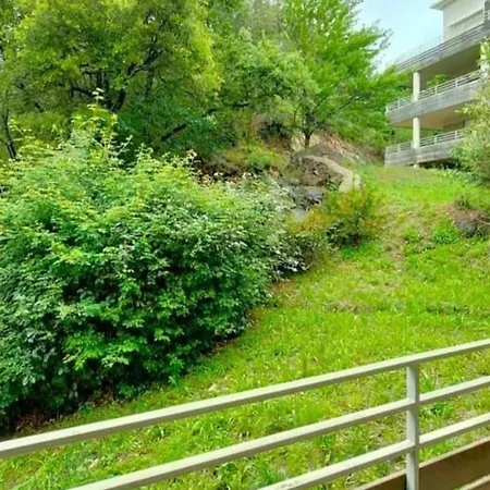 Grand F2 Avec Terrasse Spacieuse, Centre *